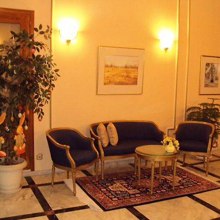 Astoria Hotel Traditional コモティニ エクステリア 写真